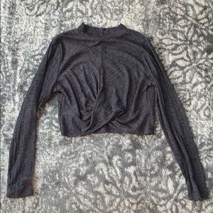 Gray long sleeve crop top